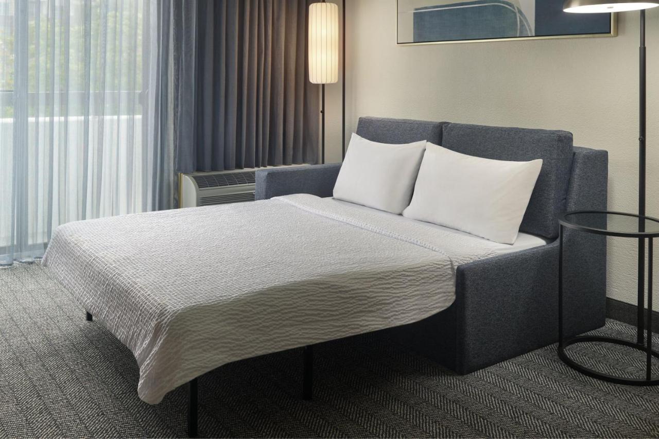 Courtyard By Marriott Atlanta Executive Park/Emory Hotel Exterior photo