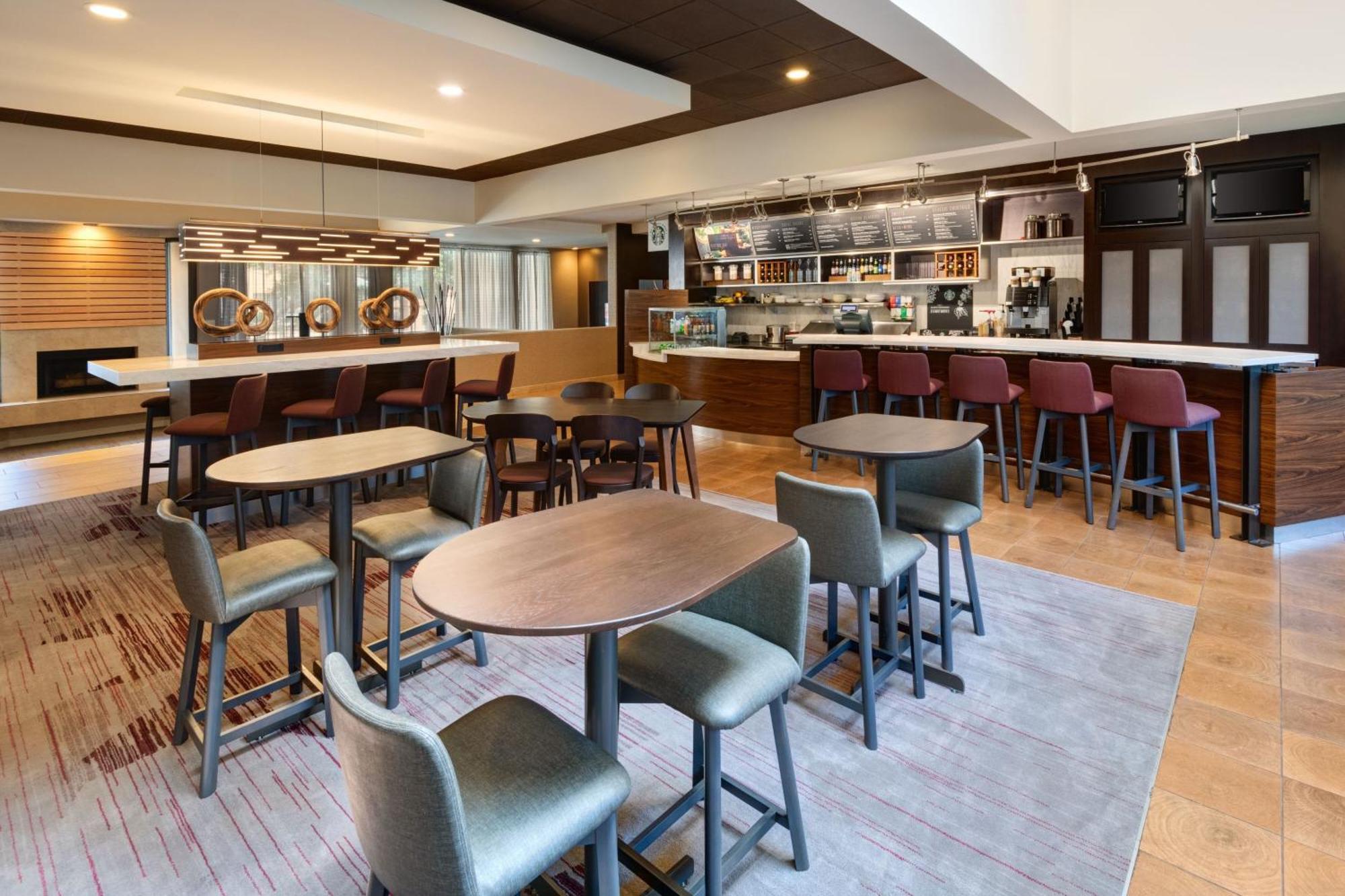 Courtyard By Marriott Atlanta Executive Park/Emory Hotel Exterior photo