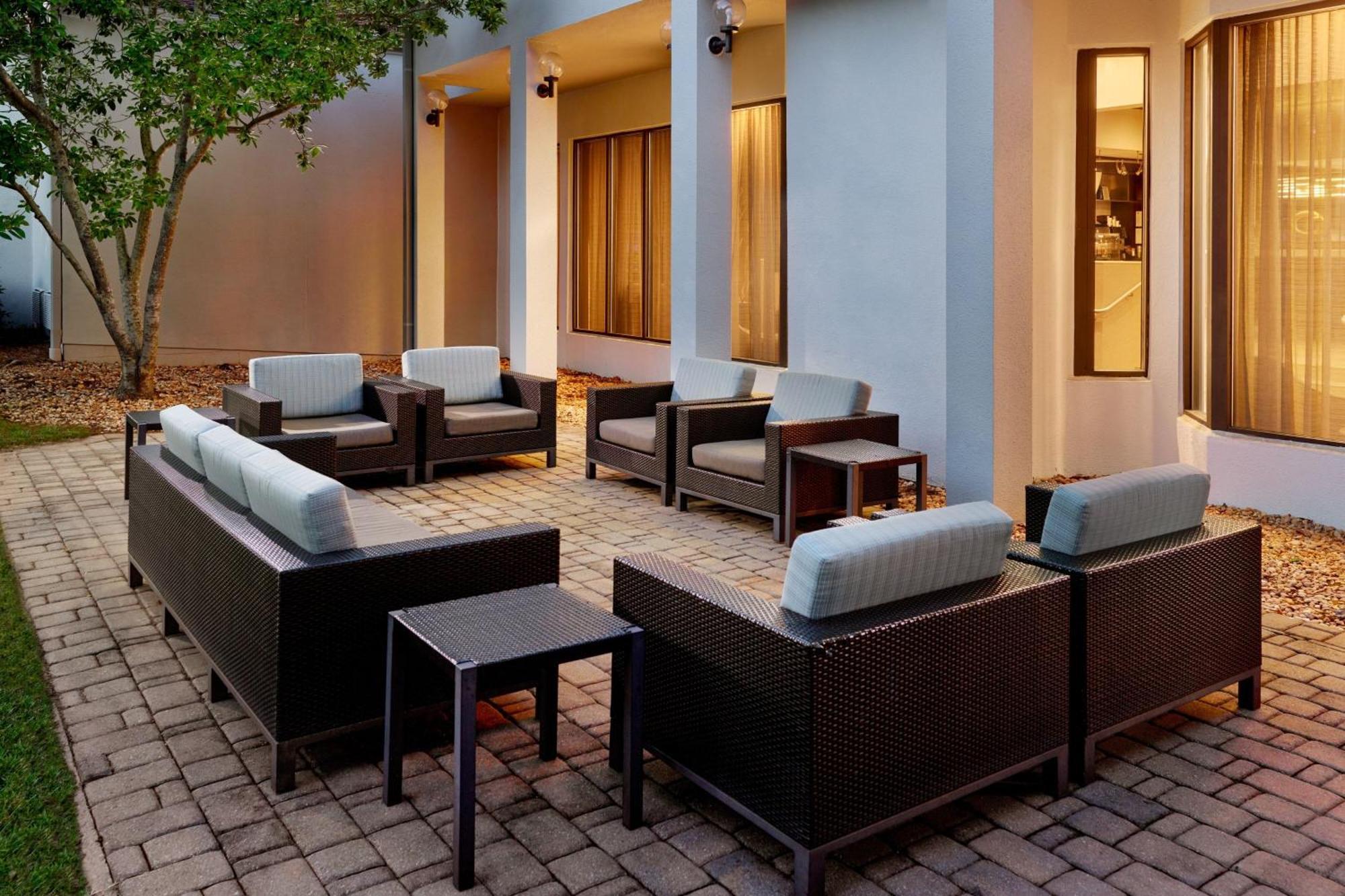 Courtyard By Marriott Atlanta Executive Park/Emory Hotel Exterior photo